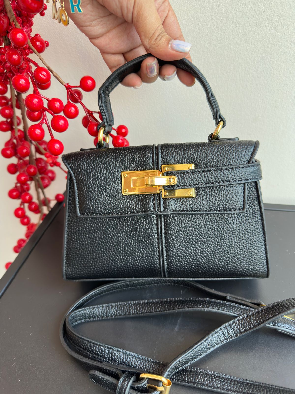 6319 Crossbody