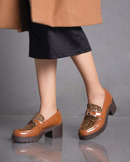 Charol Animal Print Mocasines