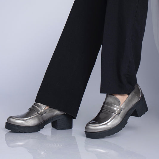 Platinado Taco Mocasines