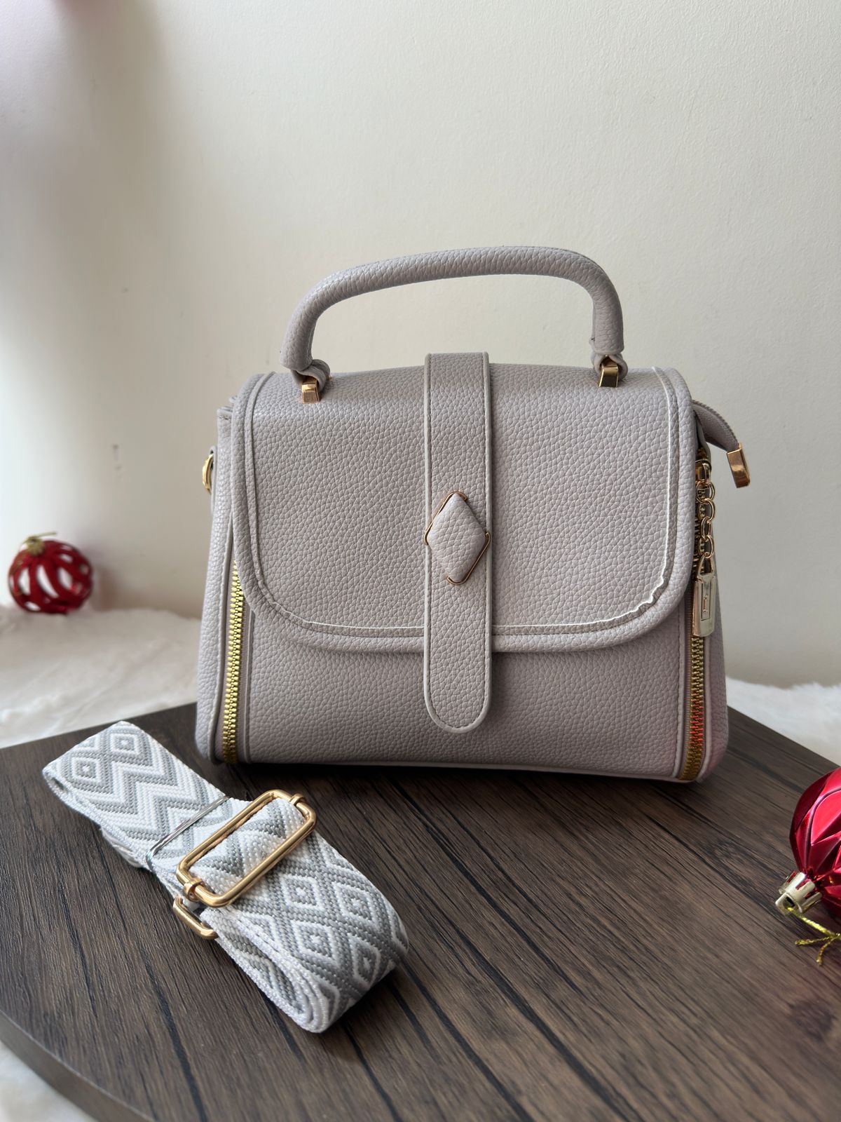 880-1 Crossbody