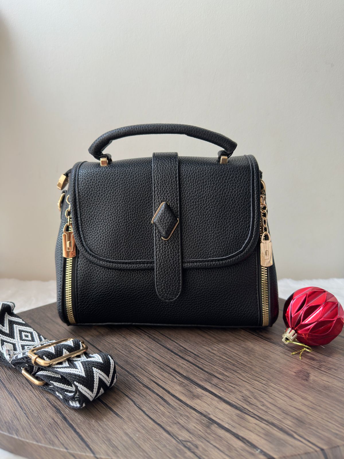 880-1 Crossbody