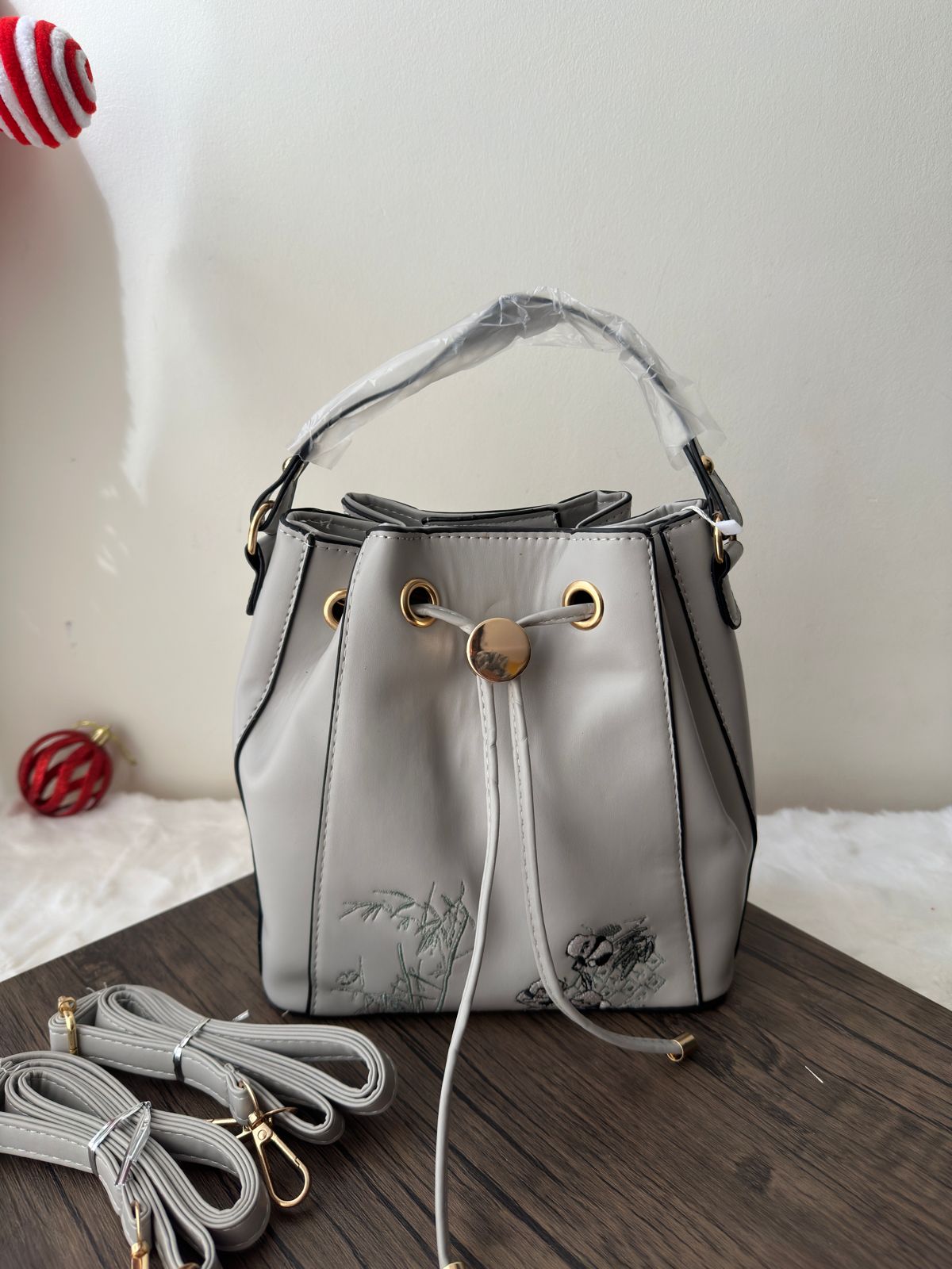 L8-1 Crossbody