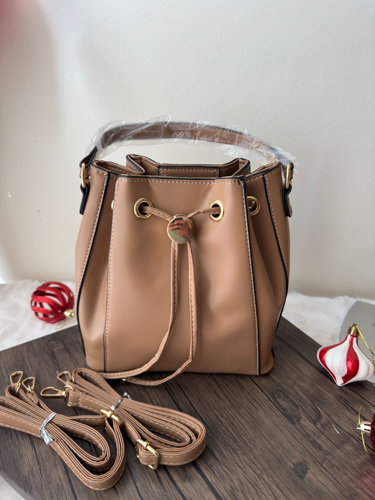 L8# Crossbody