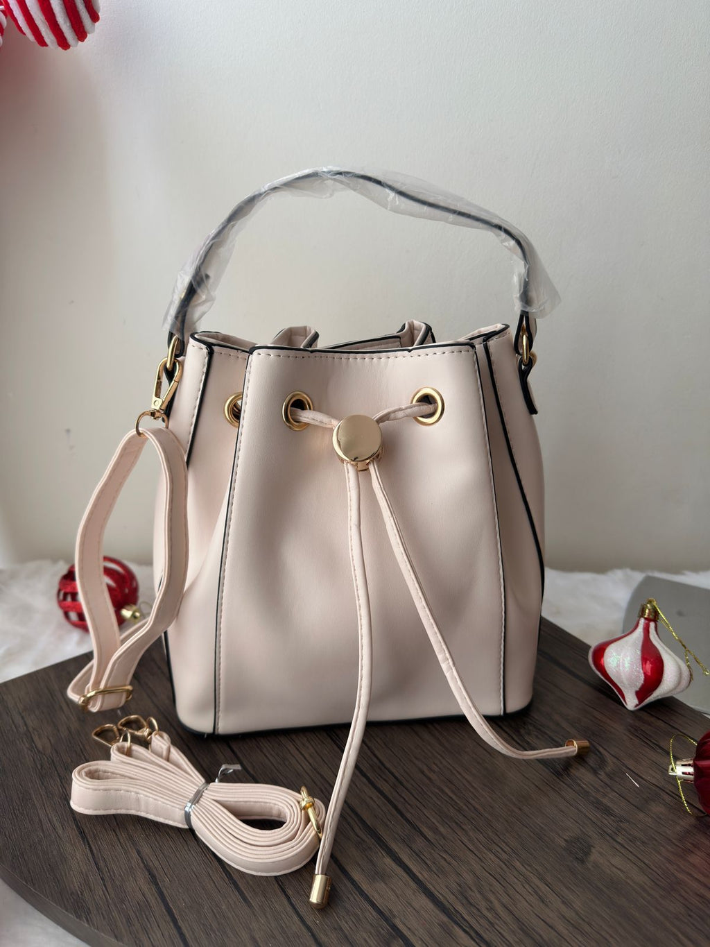 L8# Crossbody