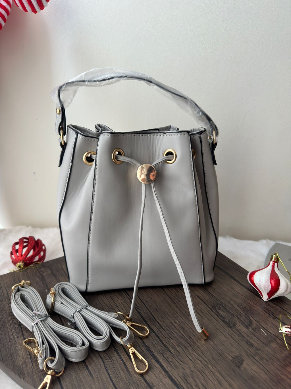 L8# Crossbody