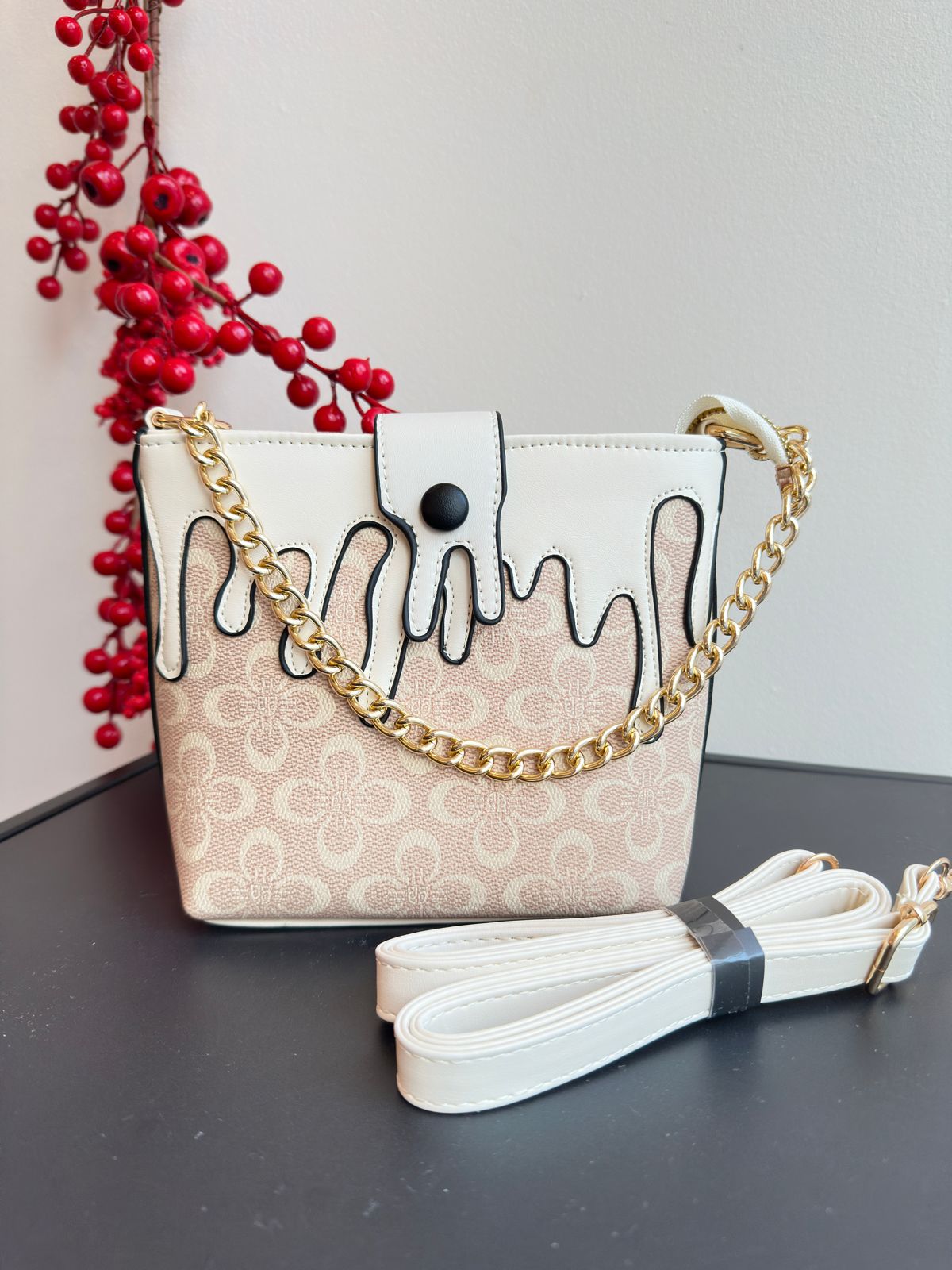 353 CrossBody