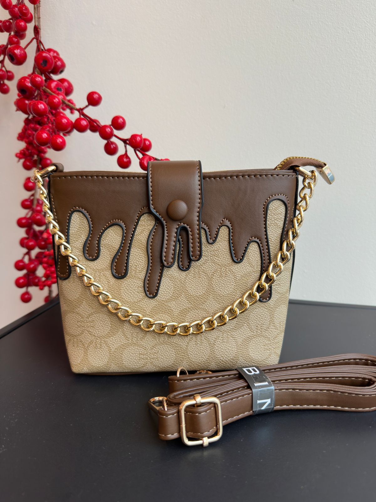 353 CrossBody