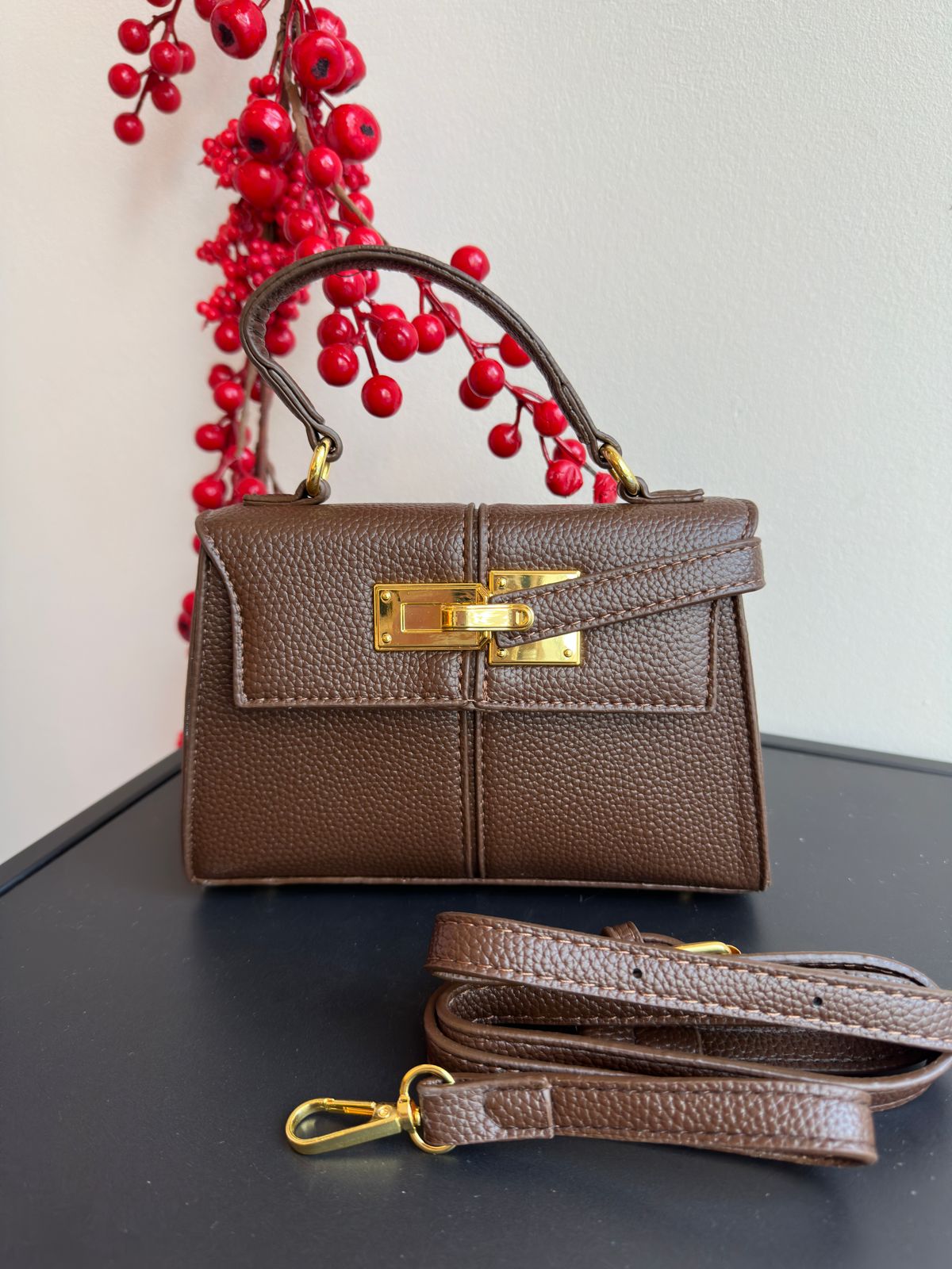 6319 Crossbody