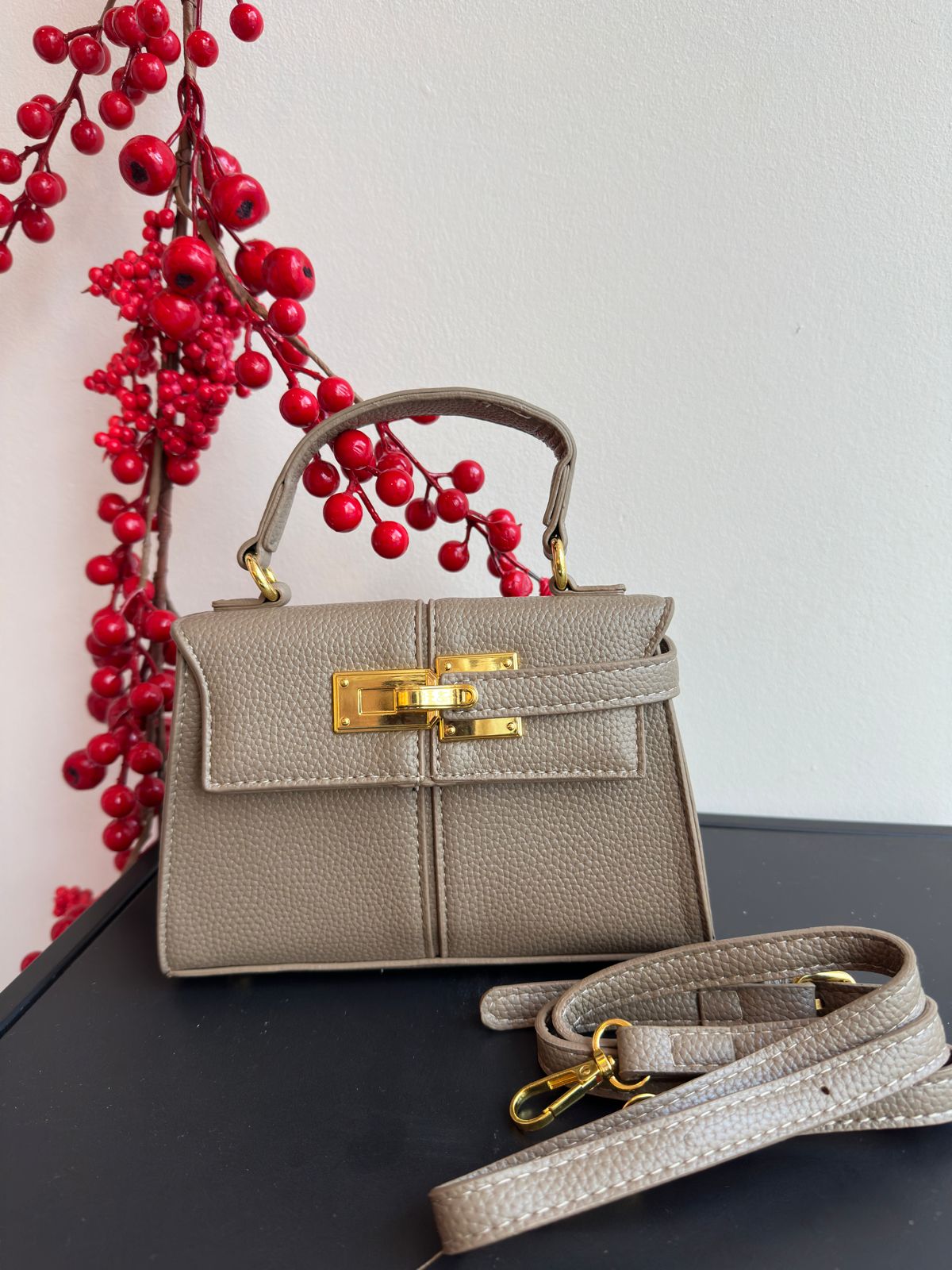 6319 Crossbody