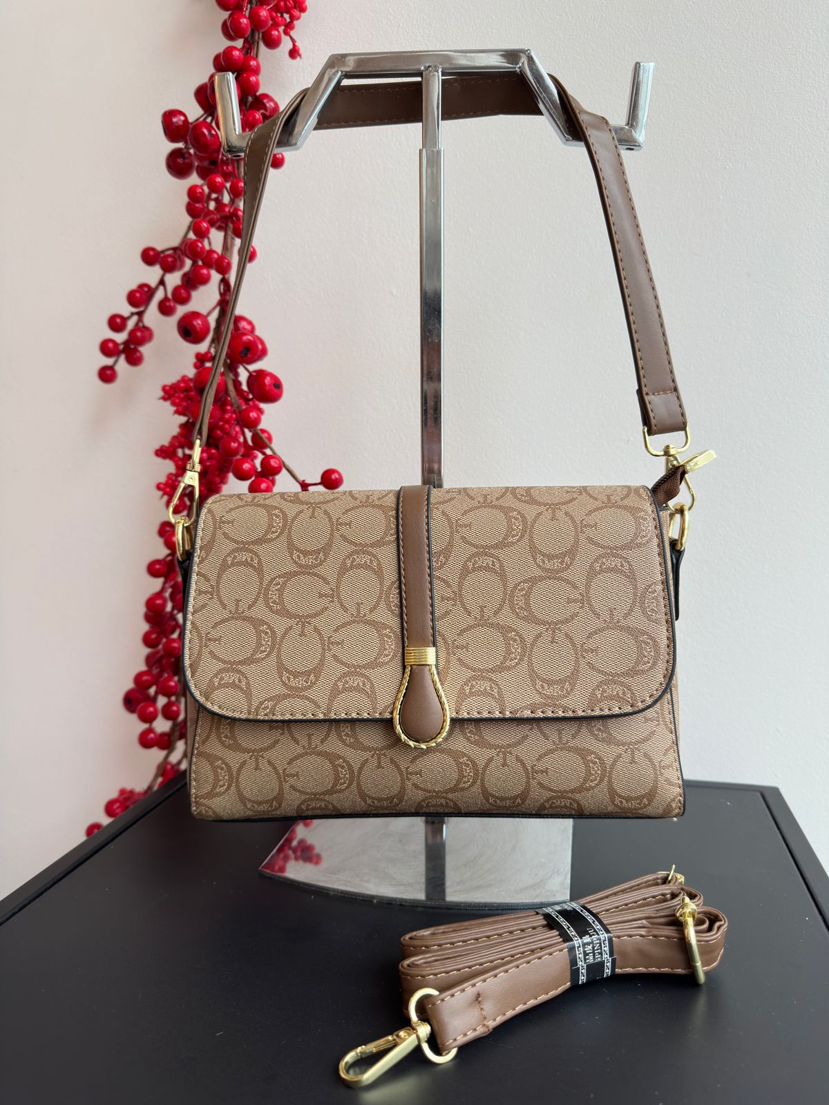2216 Crossbody