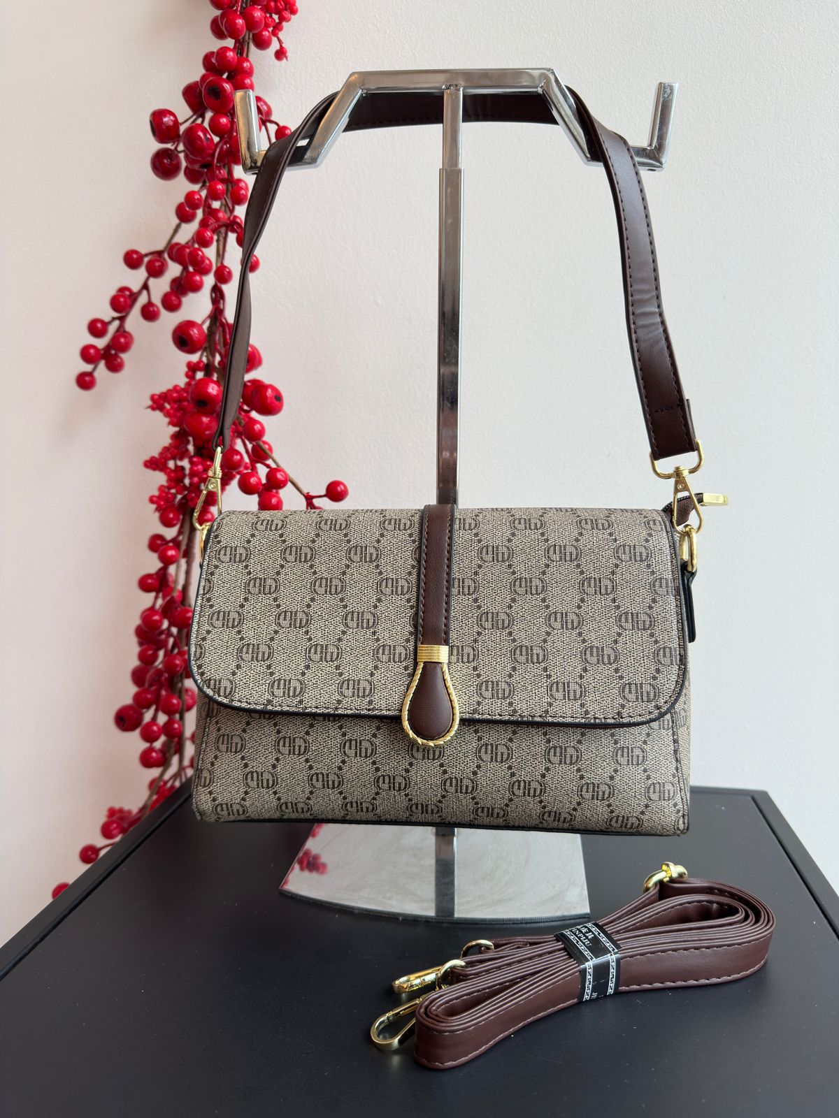 2216 Crossbody