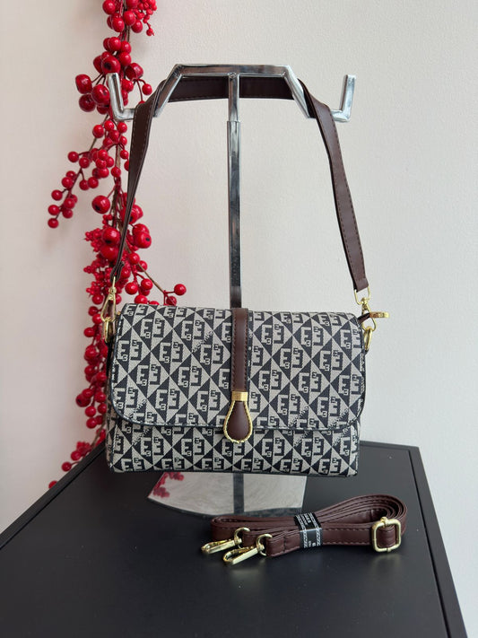 2216 Crossbody