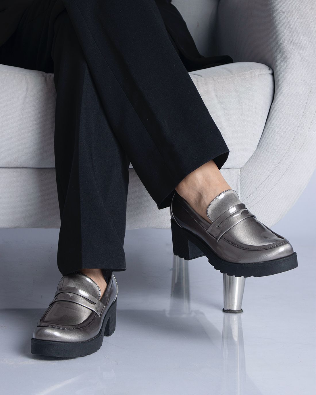 Platinado Taco Mocasines