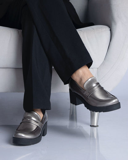 Platinado Taco Mocasines