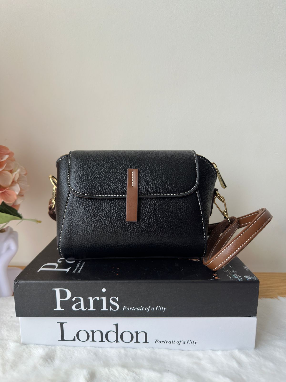 Light Luxury Crossbody 8238